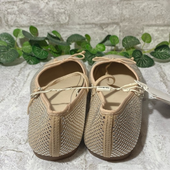 Nwt Zara Cream Silver Studded Flats with Buckle closure Size‎ USA 2.5 EUR 34 - Picture 7 of 8